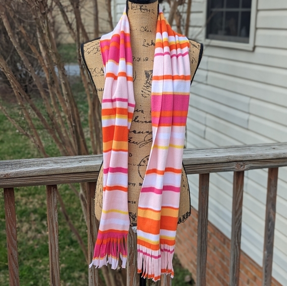Old Navy colorful, fringed winter scarf - Picture 2 of 5